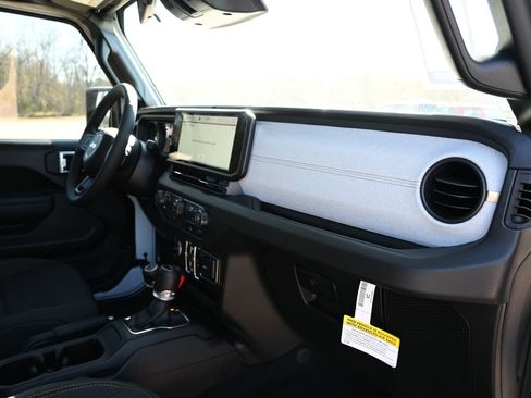 New 2026 Jeep Gladiator Sport image 23