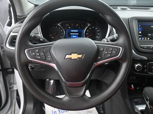 Used 2023 Chevrolet Equinox LT image 30