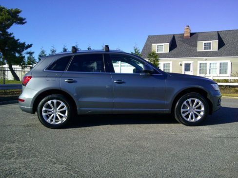 Used 2016 Audi Q5 2.0T Premium Plus w/ Technology Package image 12