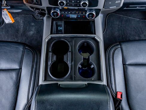 Used 2022 Ford F250 Lariat w/ Black Appearance Package AWD/4WD image 25