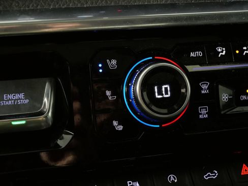 Used 2022 GMC Sierra 1500 Denali AWD/4WD image 27