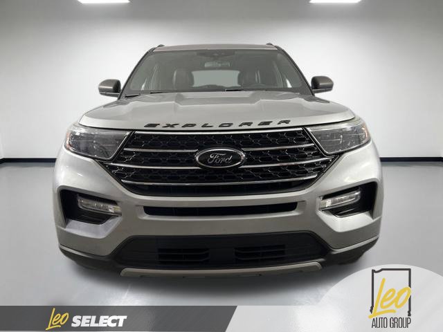 Used 2020 Ford Explorer XLT w/ Equipment Group 202A AWD/4WD image 2