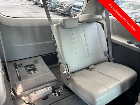 Used 2020 Toyota Sienna XLE FWD image 21