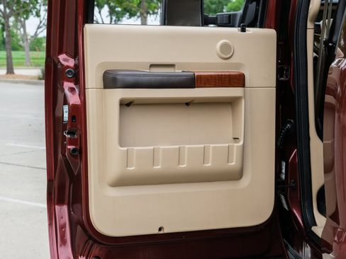 Used 2015 Ford F250 King Ranch w/ FX4 Off-Road Package AWD/4WD image 32