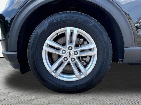 Certified 2024 Ford Explorer XLT AWD/4WD image 9