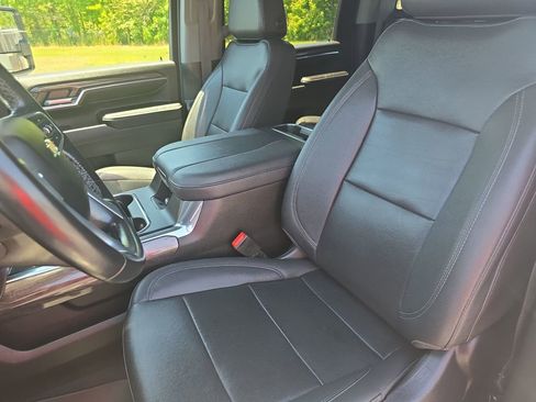 Used 2024 Chevrolet Silverado 2500 LTZ w/ LTZ Convenience Package AWD/4WD image 15