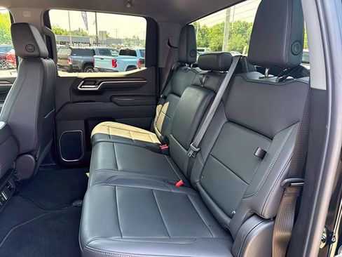 Used 2026 GMC Sierra 1500 SLT AWD/4WD image 21