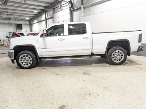 Used 2016 GMC Sierra 3500 Denali w/ Duramax Plus Package AWD/4WD image 6