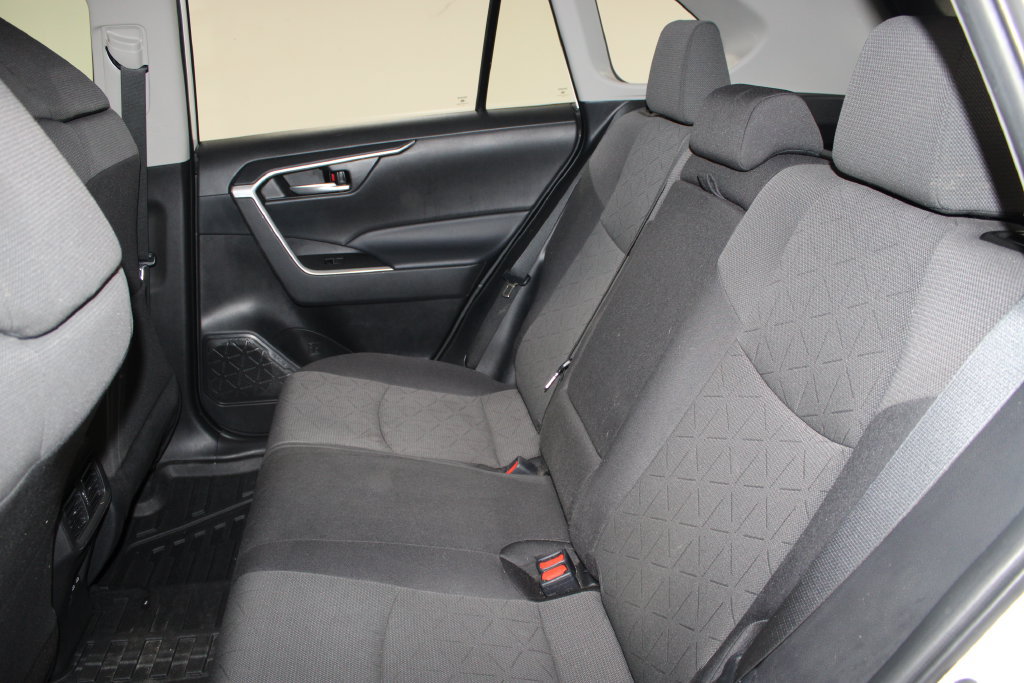 Used 2023 Toyota RAV4 XLE FWD image 19