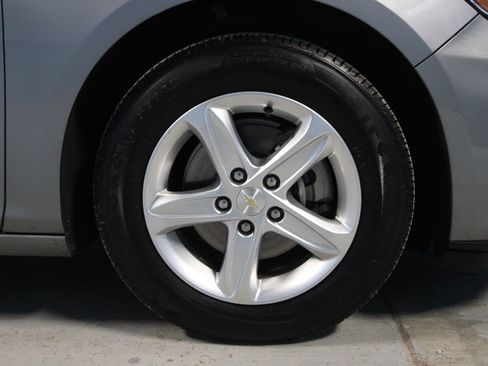 Used 2024 Chevrolet Malibu LS image 33