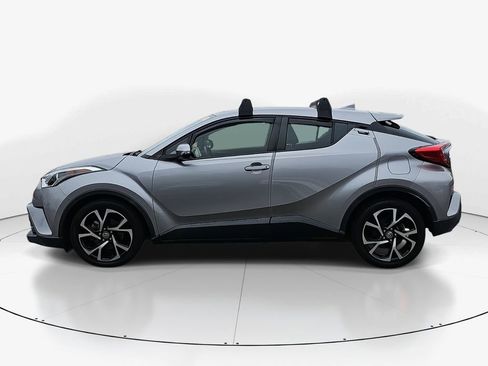 Used 2018 Toyota C-HR XLE image 4