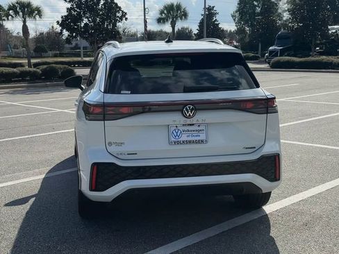 New 2026 Volkswagen Tiguan SEL R-Line image 7