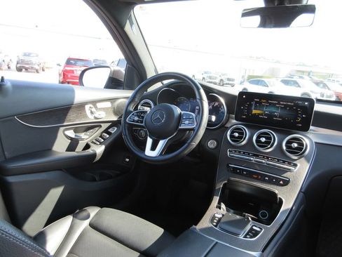 Used 2021 Mercedes-Benz GLC 300 4MATIC image 22