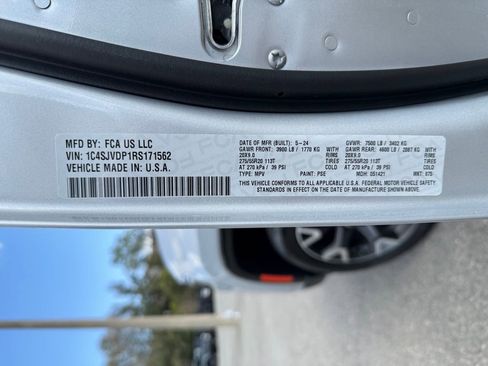 Used 2024 Jeep Wagoneer Series III image 30