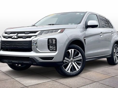 Used 2022 Mitsubishi Outlander Sport ES image 2