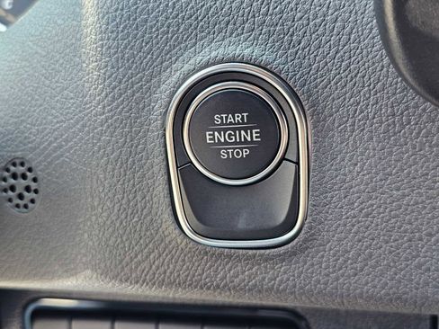 Used 2024 Mercedes-Benz Sprinter 3500 image 33