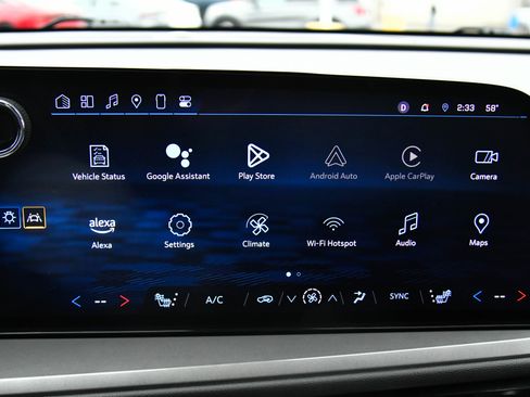 Used 2024 Chevrolet Traverse LT image 26