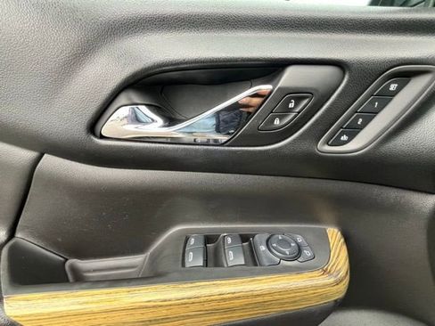 Used 2017 GMC Acadia Denali w/ Technology Package AWD/4WD image 14