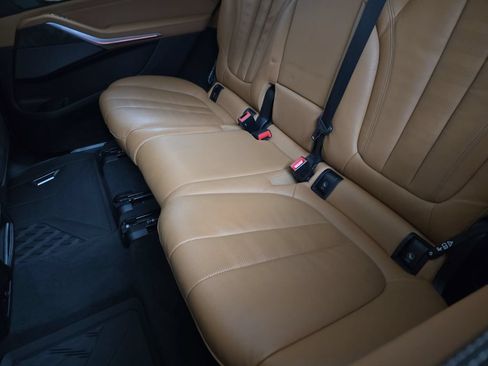 Used 2021 BMW X7 xDrive40i w/ Executive Package AWD/4WD image 18