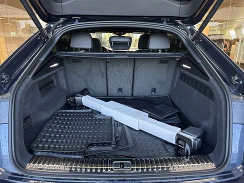 New 2025 Audi Q8 Premium image 26