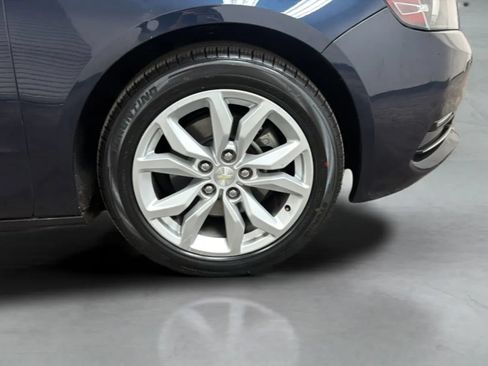 Used 2019 Chevrolet Impala LT FWD image 26