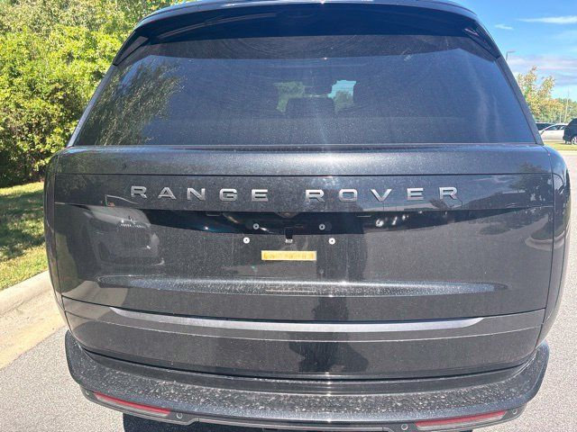 Used 2025 Land Rover Range Rover Autobiography AWD/4WD image 11