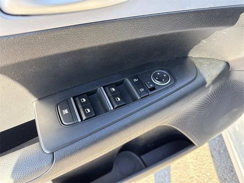 Used 2024 Kia Forte LXS image 10