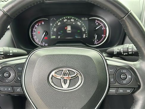 Used 2021 Toyota RAV4 Limited image 12