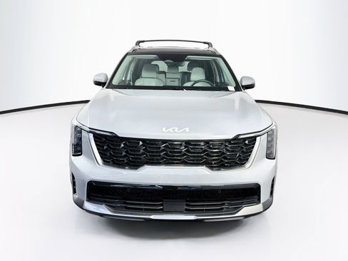 Used 2025 Kia Sorento S w/ Panoramic Sunroof Package FWD image 2