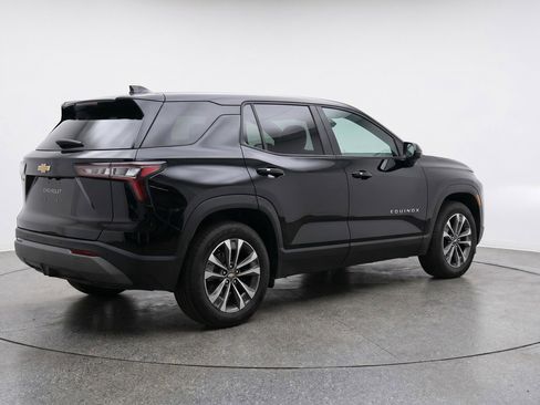 Used 2025 Chevrolet Equinox LT FWD image 9