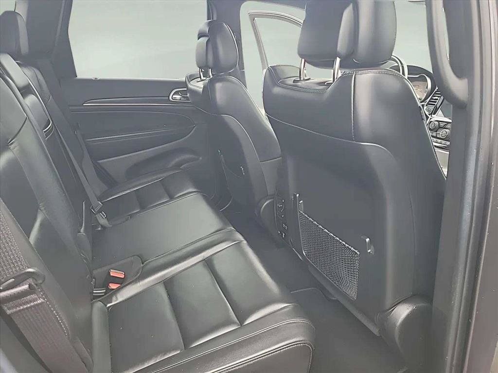 Used 2020 Jeep Grand Cherokee Limited AWD/4WD image 23