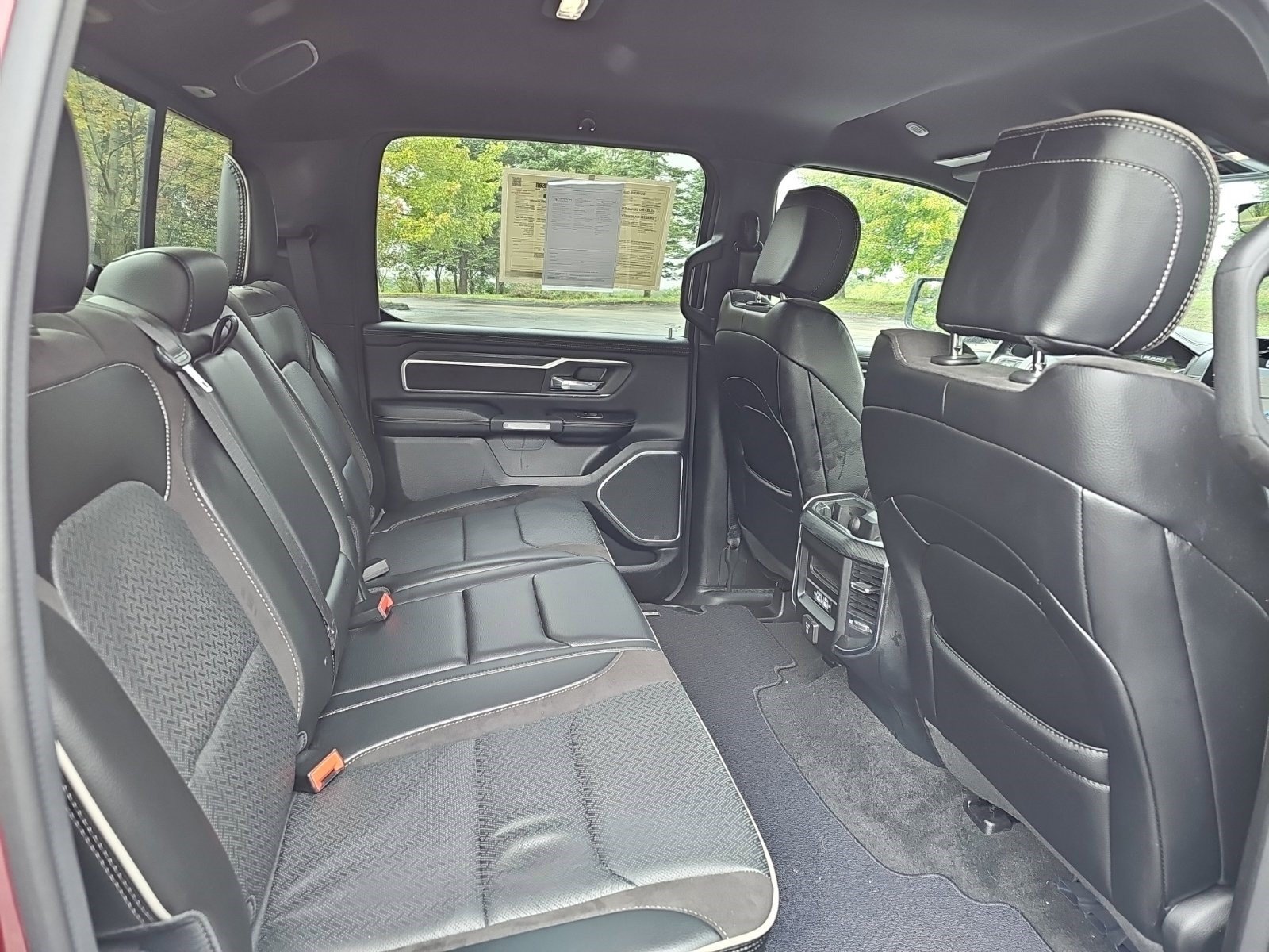Used 2023 RAM 1500 Laramie AWD/4WD image 15