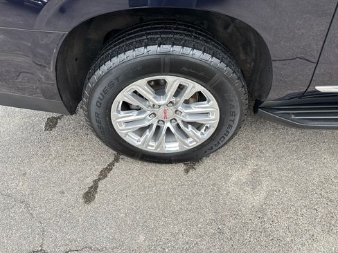 Certified 2022 GMC Yukon XL SLT w/ SLT Premium Package image 9