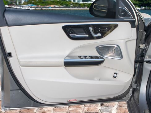 Used 2022 Mercedes-Benz C 300 Sedan w/ Exclusive Trim Package image 11