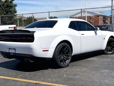 Used 2022 Dodge Challenger R/T Scat Pack RWD image 12