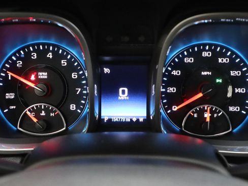 Used 2016 Chevrolet Malibu LT w/ Power Convenience Package image 3