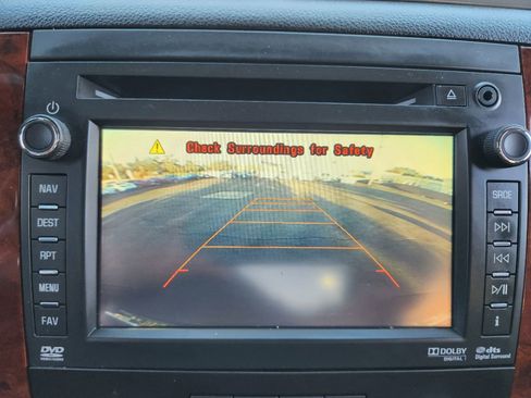 Used 2013 Chevrolet Avalanche LTZ image 16