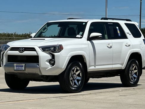 Used 2022 Toyota 4Runner TRD Off-Road Premium AWD/4WD image 7