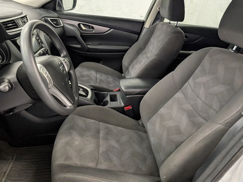 Used 2016 Nissan Rogue S w/ Appearance Package image 18