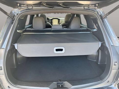 Used 2025 Subaru Forester Premium AWD/4WD image 23