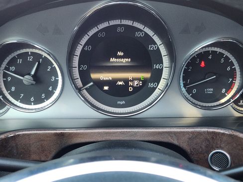 Used 2013 Mercedes-Benz E 350 Sedan image 16