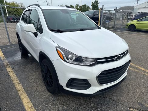 Used 2021 Chevrolet Trax LT w/ Sport Edition AWD/4WD image 24