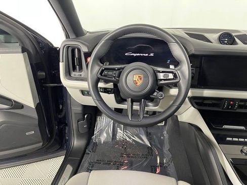 New 2025 Porsche Cayenne S image 41