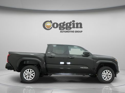 New 2026 Toyota Tacoma SR5 AWD/4WD image 25