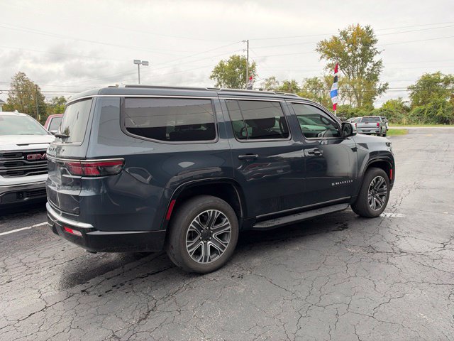 Used 2024 Jeep Wagoneer 4WD w/ Premium Group I image 3