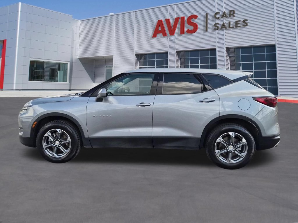 Used 2025 Chevrolet Blazer LT AWD/4WD image 8