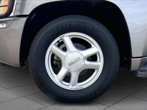 Used 2007 GMC Envoy SLE image 10