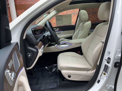 New 2026 Mercedes-Benz GLE 450e 4MATIC image 23