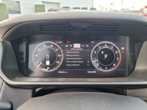 Used 2020 Land Rover Discovery Landmark image 24