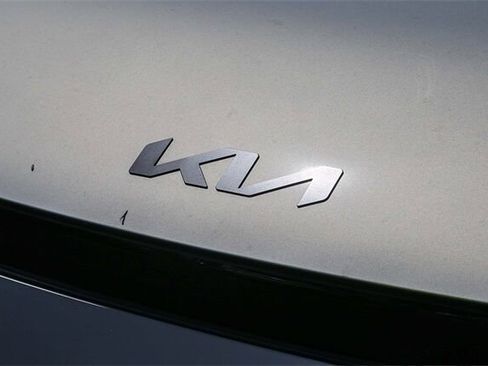 New 2026 Kia EV9 Land w/ Nightfall Edition Package image 5